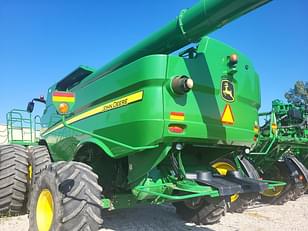 Main image John Deere S690 13