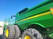 Thumbnail image John Deere S690 16