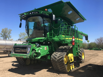 Main image John Deere S690