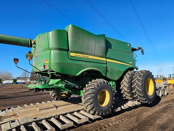 Image of John Deere S690 equipment image 2