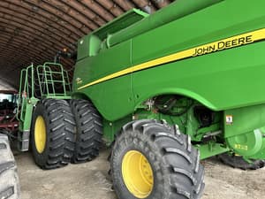2014 John Deere S690 Image
