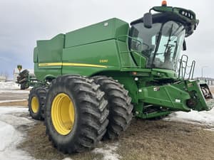 2014 John Deere S690 Image