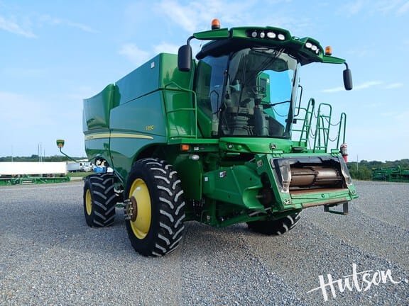 2014 John Deere S690 Equipment Image0