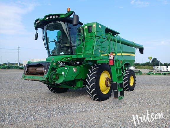 Image of John Deere S690 equipment image 3