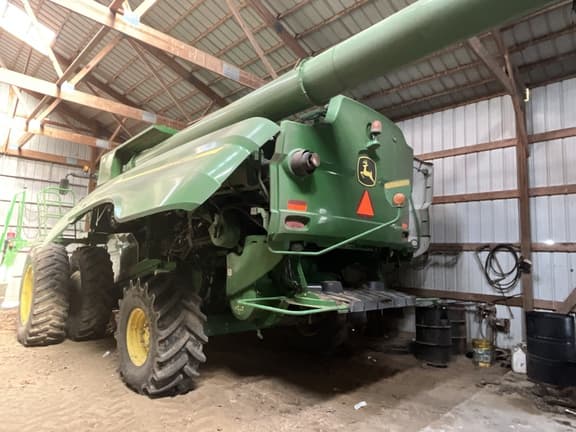 Image of John Deere S690 equipment image 4