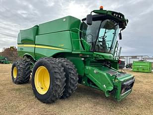 Main image John Deere S690 4