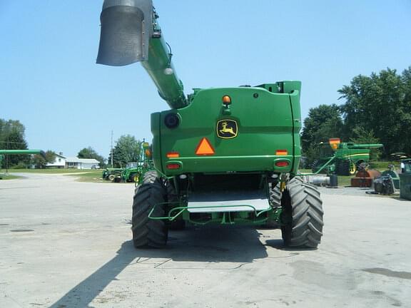 Image of John Deere S690 equipment image 2