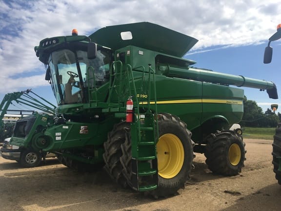 Main image John Deere S690