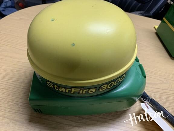 Image of John Deere StarFire 3000 Image 0