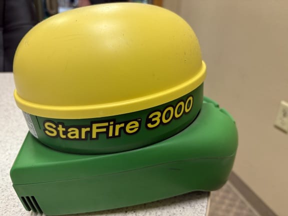 2014 John Deere StarFire 3000 Equipment Image0