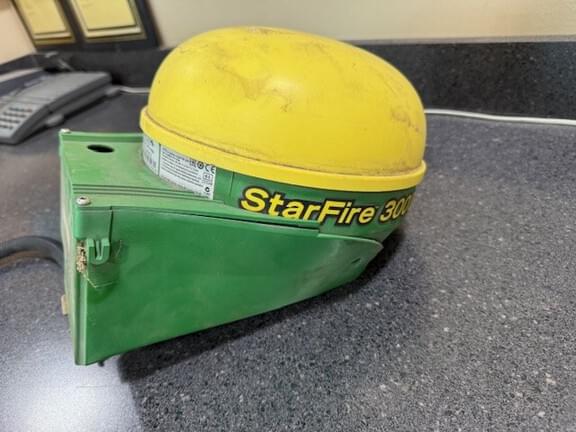 Image of John Deere StarFire 3000 Image 0