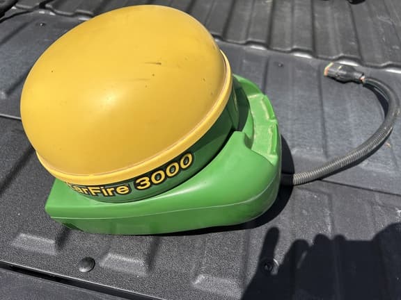 Image of John Deere StarFire 3000 Primary image