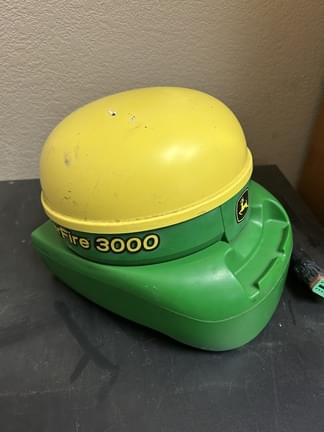 Image of John Deere StarFire 3000 Image 1