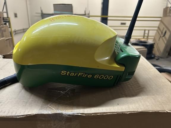 Image of John Deere StarFire 6000 equipment image 1