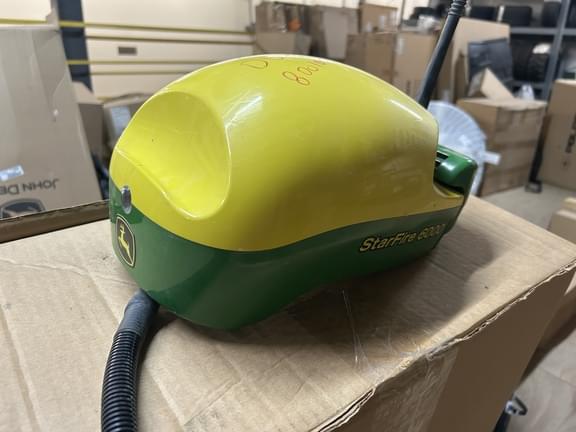 Image of John Deere StarFire 6000 equipment image 2