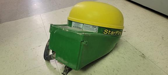 Image of John Deere StarFire 3000 equipment image 1