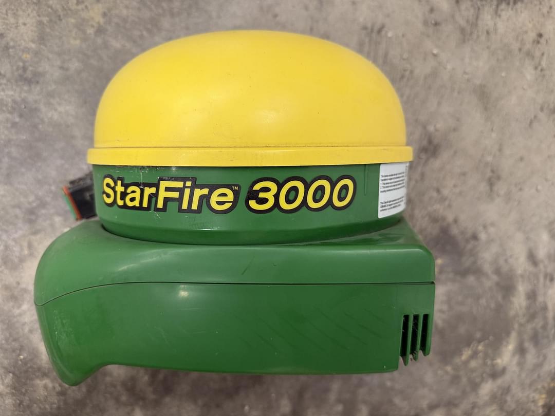 Image of John Deere StarFire 3000 Primary image