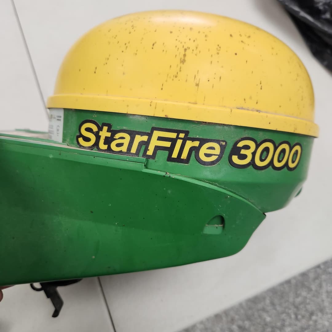 Image of John Deere StarFire 3000 Primary image