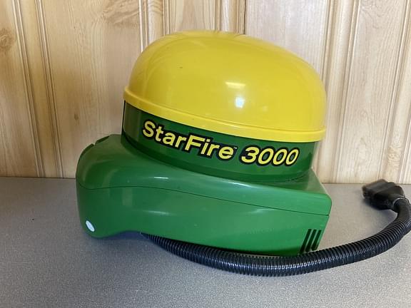 Image of John Deere StarFire 3000 Image 0