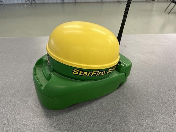 Image of John Deere StarFire 3000 Image 0