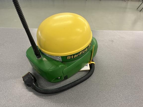 Image of John Deere StarFire 3000 Image 1