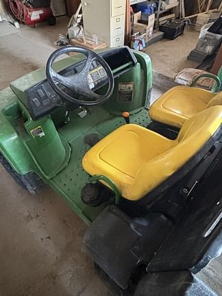 Image of John Deere Gator TH 6x4 equipment image 1