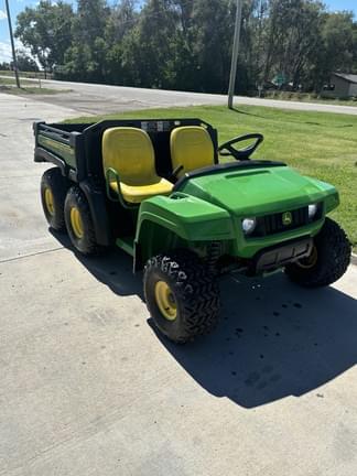 Image of John Deere Gator TH 6x4 equipment image 2