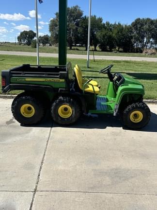 Image of John Deere Gator TH 6x4 equipment image 3