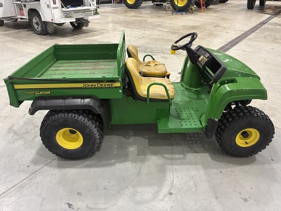 Image of John Deere Gator TS 4x2 equipment image 3