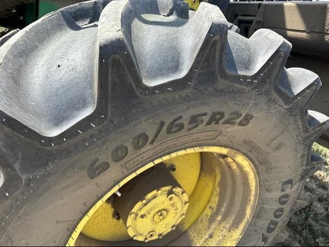 Image of John Deere W150 equipment image 3