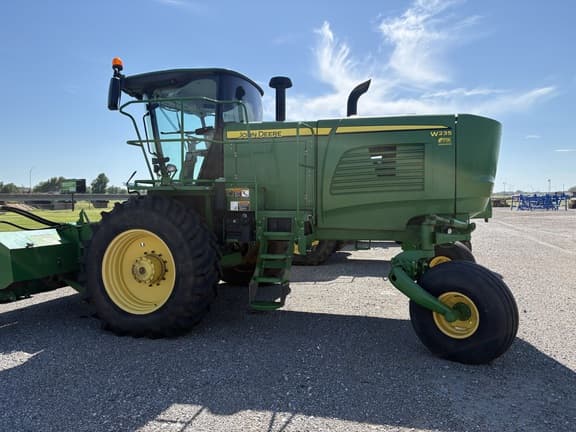 Image of John Deere W235 equipment image 1