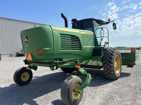 Image of John Deere W235 equipment image 4