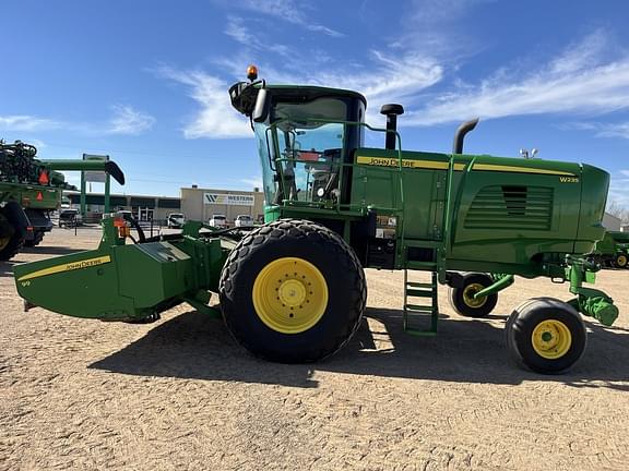 Image of John Deere W235 equipment image 1