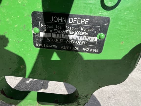 Image of John Deere W235 equipment image 4