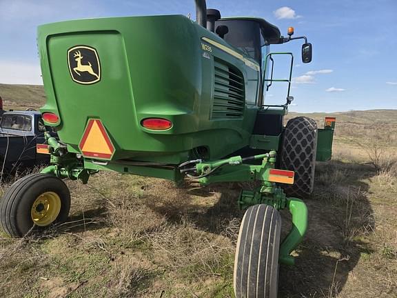 Image of John Deere W235 equipment image 3