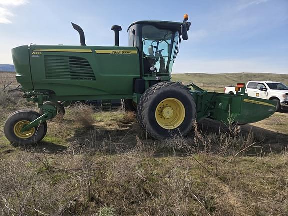Image of John Deere W235 equipment image 4
