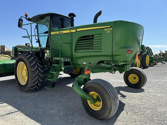 Image of John Deere W235 equipment image 2
