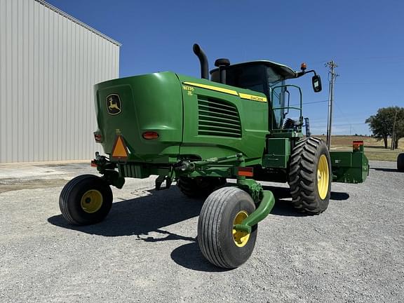Image of John Deere W235 equipment image 4