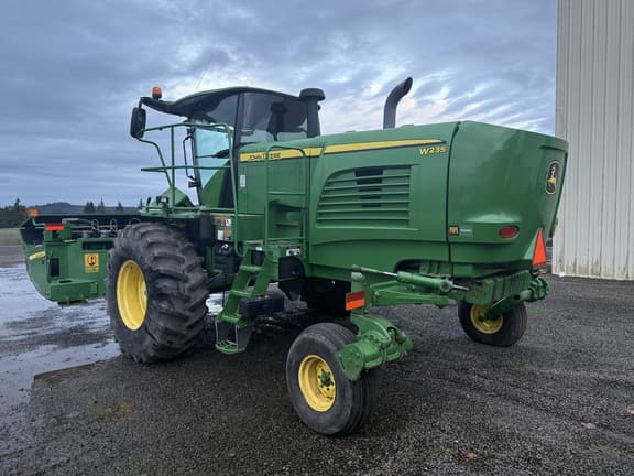 Image of John Deere W235 equipment image 2