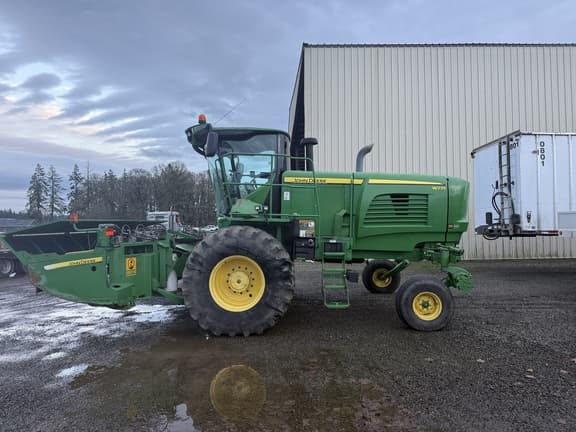 Image of John Deere W235 equipment image 1