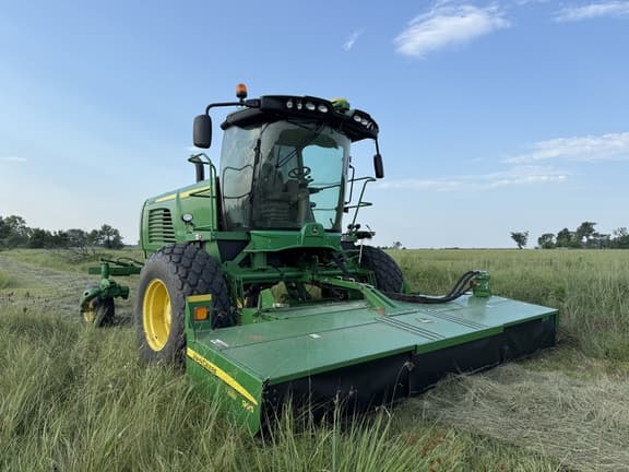 Image of John Deere W235 Primary image