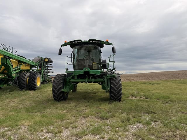 Image of John Deere W235 equipment image 4