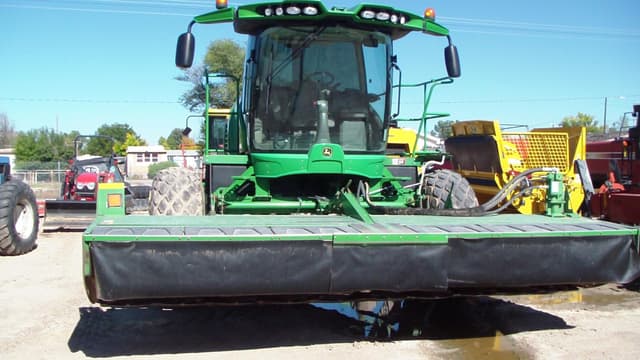 Image of John Deere W235R equipment image 1