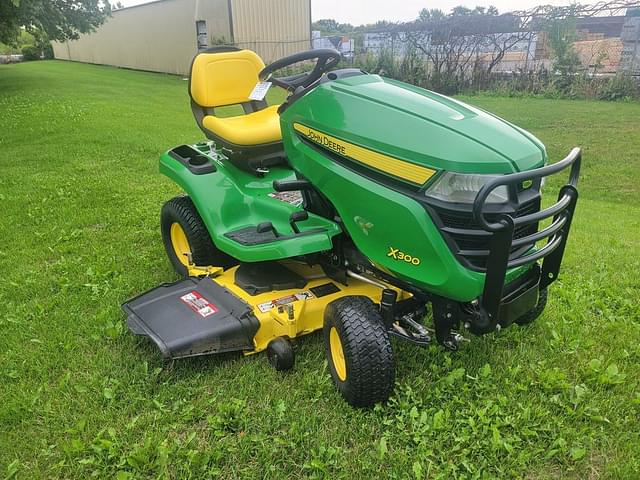 Image of John Deere X300 equipment image 1