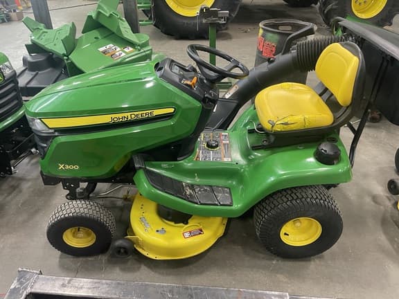 Image of John Deere X300 equipment image 1