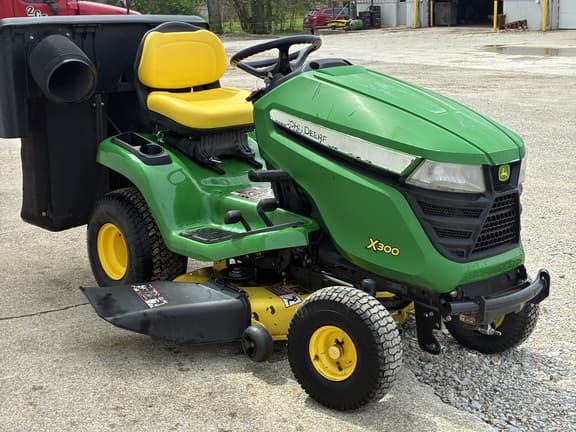 Image of John Deere X300 equipment image 1