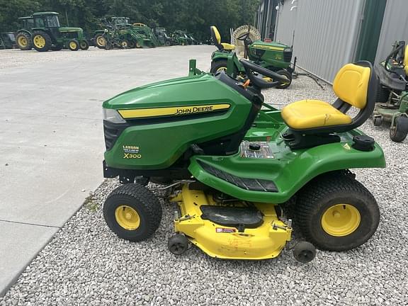 Image of John Deere X300 equipment image 2