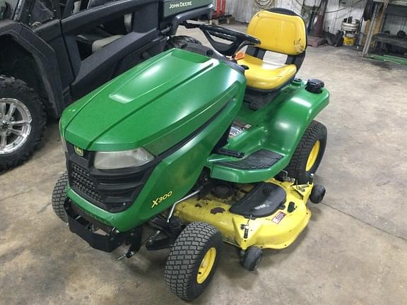 Image of John Deere X300 equipment image 1