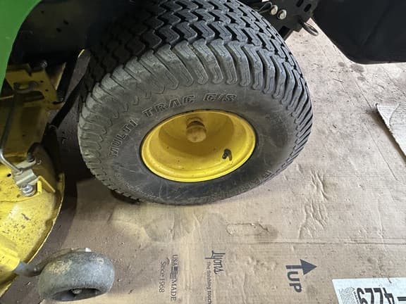 Image of John Deere X300 equipment image 4