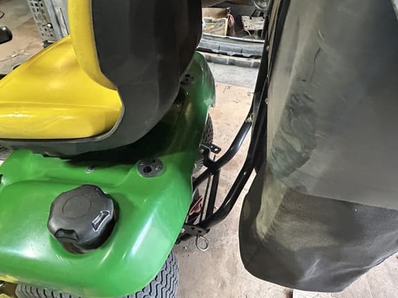 Image of John Deere X300 equipment image 2